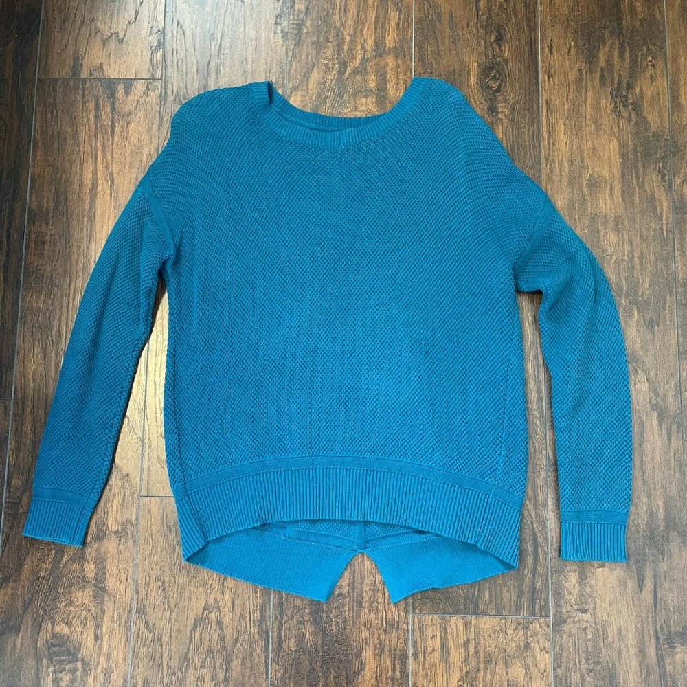 New York & Company Sweater Crew Neck 3/4 Sleeve Pullover Asymmetrical Hem Medium